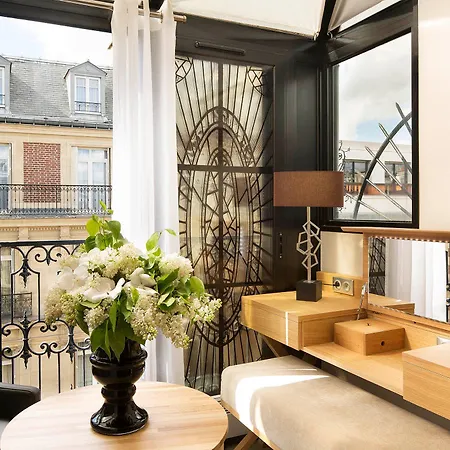 Hotel Galileo Champs Elysees