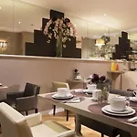Hotel Galileo Champs Elysées