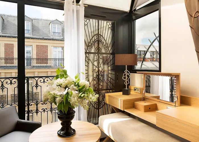 Hotel Galileo Champs Elysées