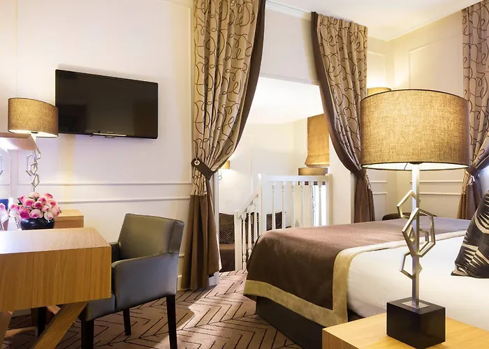 Hotel Galileo Champs Elysées 4*