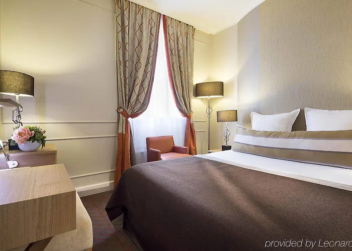 Hotel Galileo Champs Elysées