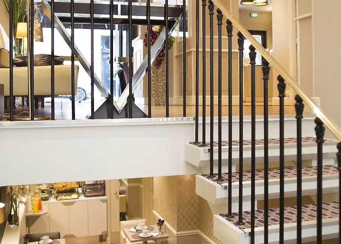 Galileo Champs Elysees