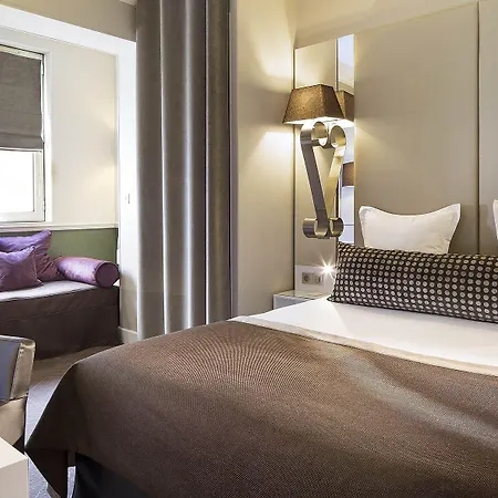 Hotel Galileo Champs Elysées